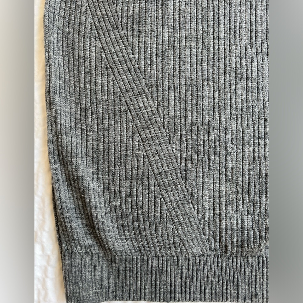 Merino Wool V- Neck Sweatervest- Men’s- Gray- XL - Picture 3 of 6